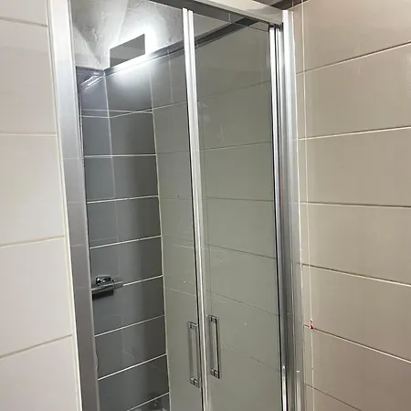 Casa Dede Nel Centro Storico Di * 卡利亚里