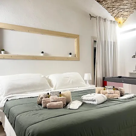 Casa Dede Nel Centro Storico Di 卡利亚里