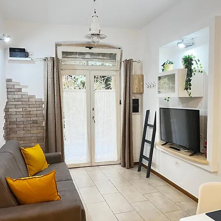 Casa Dede Nel Centro Storico Di * 칼리아리